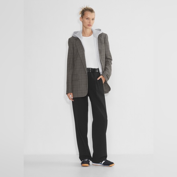 Aritzia Black Trousers - Picture 1 of 11